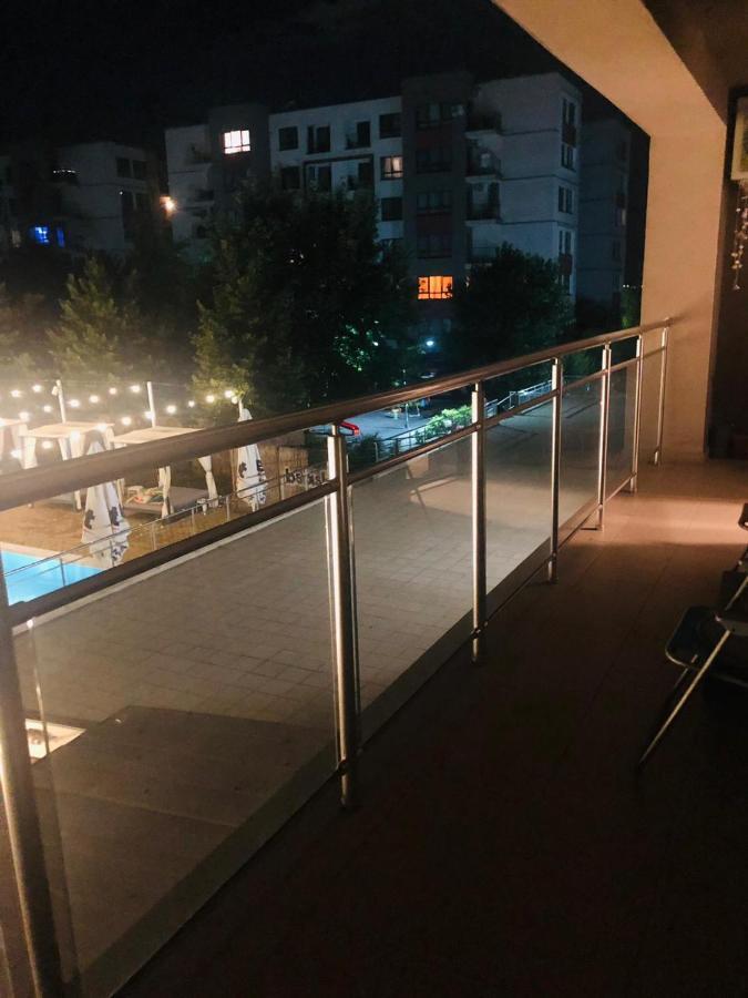 Alex Mnl Lux Apartment 2 Free Parking Bukares Bagian luar foto