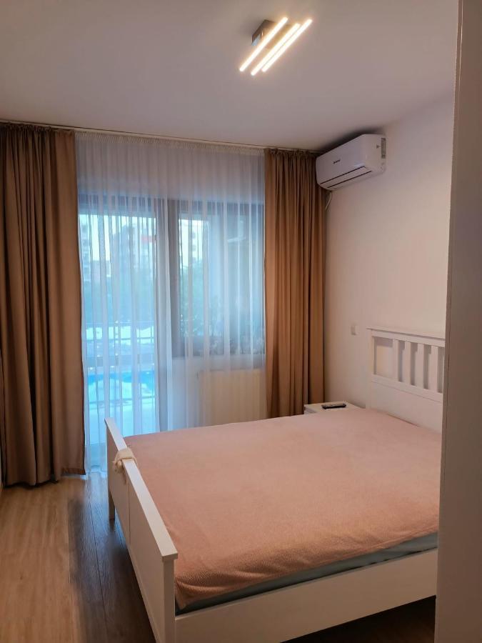 Alex Mnl Lux Apartment 2 Free Parking Bukares Bagian luar foto
