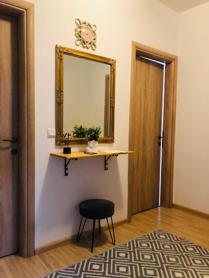 Alex Mnl Lux Apartment 2 Free Parking Bukares Bagian luar foto