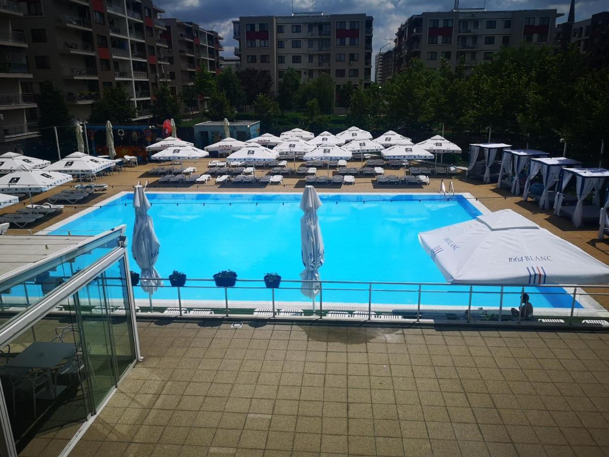 Alex Mnl Lux Apartment 2 Free Parking Bukares Bagian luar foto
